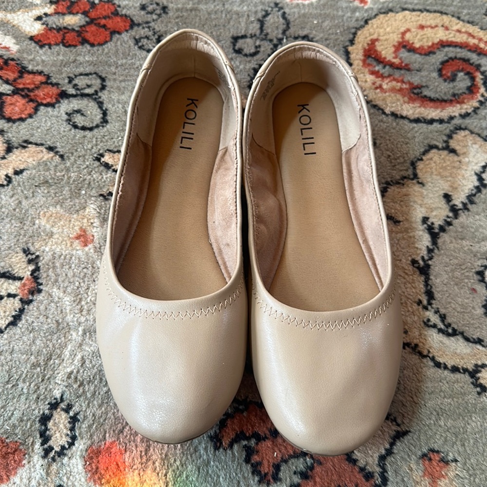 Ballet- like  flats